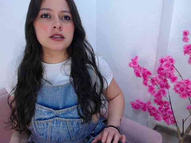 alicewatts webcam