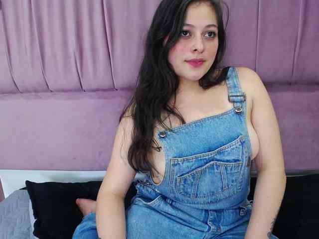 alicewatts webcam