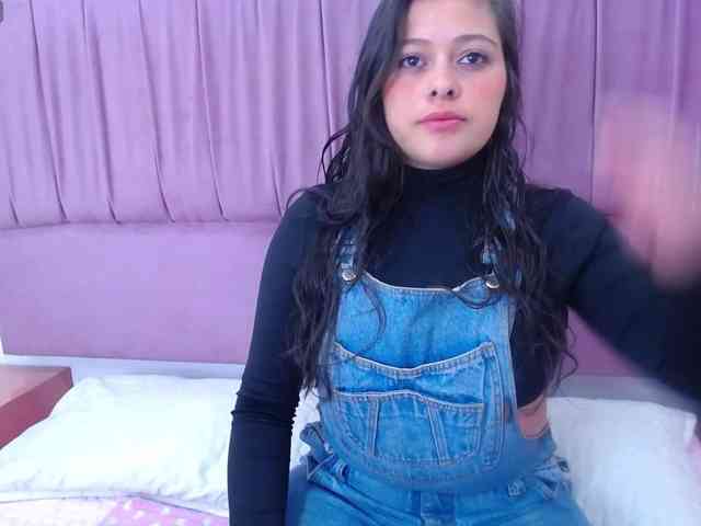 alicewatts webcam