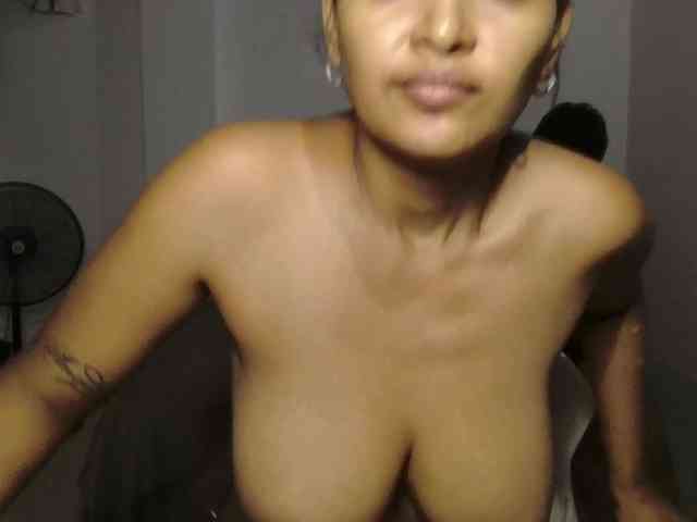 chat with online MichelleSexxx