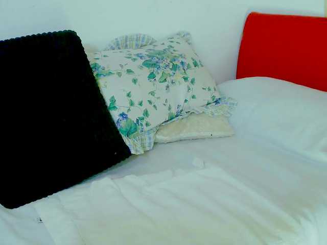 Kendraline's BongaCams show and profile