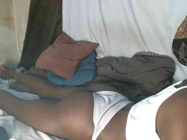 CUTE-SHALYNE webcam