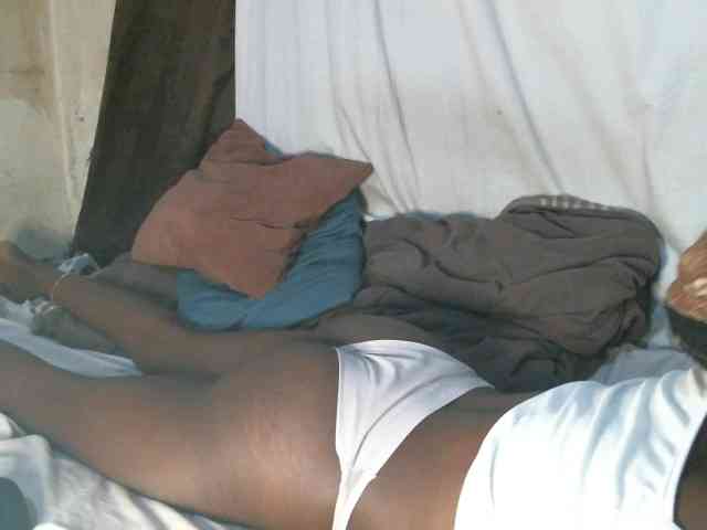 CUTE-SHALYNE webcam