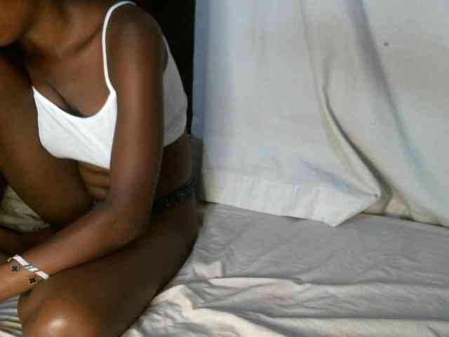 CUTE-SHALYNE webcam