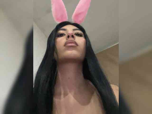 EmilyRouse Live Webcam on BongaCams
