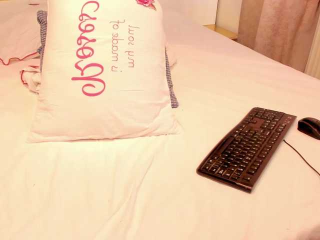 ELLY2's BongaCams show and profile