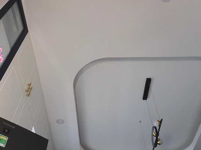 hot-ass-18's BongaCams show and profile