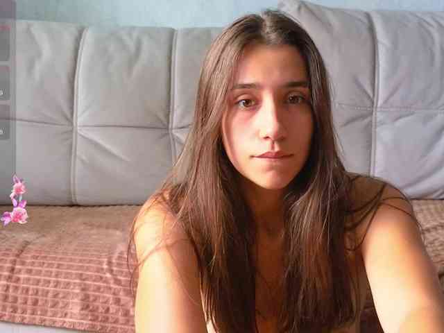 hot-ass-18 webcam