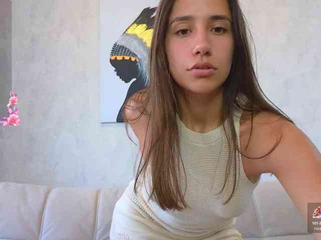 hot-ass-18 webcam