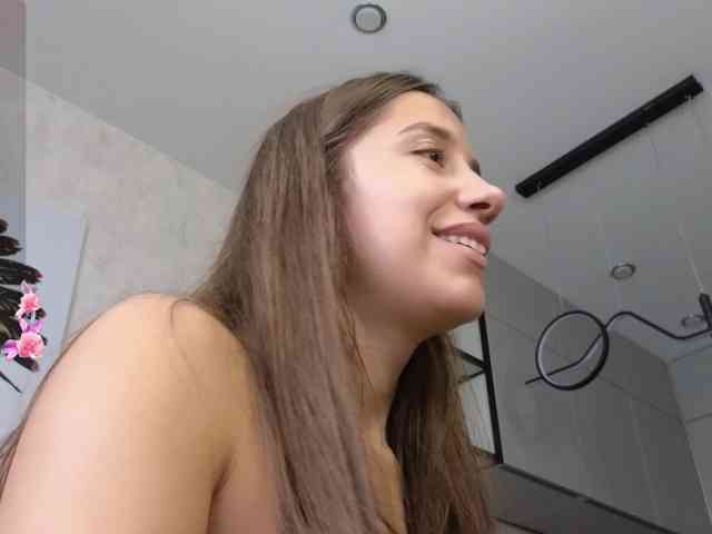 hot-ass-18 webcam