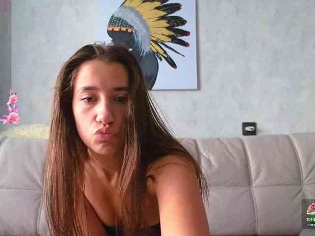 hot-ass-18 webcam