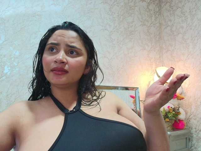 graceblu's BongaCams show and profile