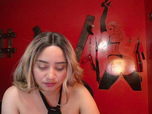 graceblu's BongaCams show and profile