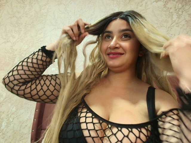 graceblu's BongaCams show and profile