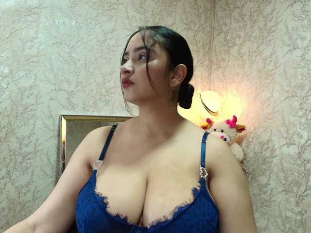 graceblu's BongaCams show and profile