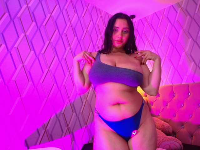 graceblu's BongaCams show and profile