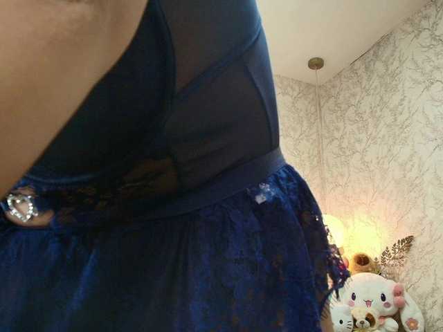 graceblu's BongaCams show and profile