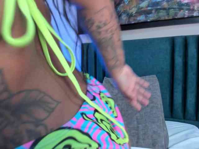 KickyMinaj webcam