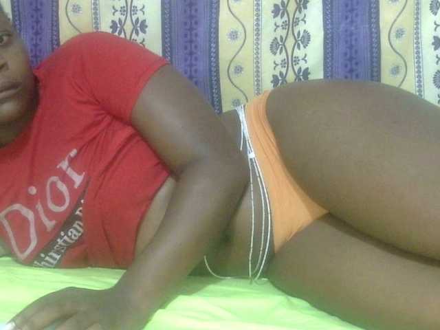 Juicyass-02 live cam profile