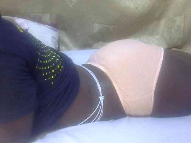 Juicyass-02 webcam