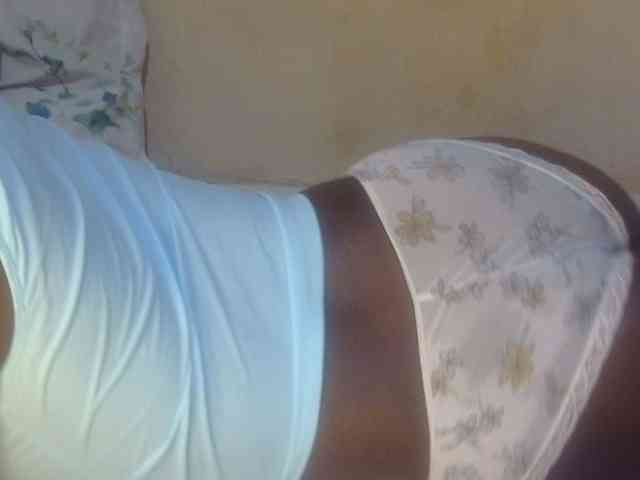 Juicyass-02 webcam