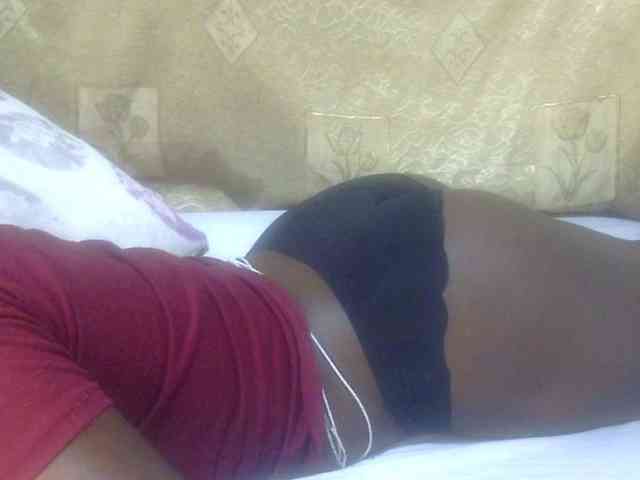 Juicyass-02 webcam