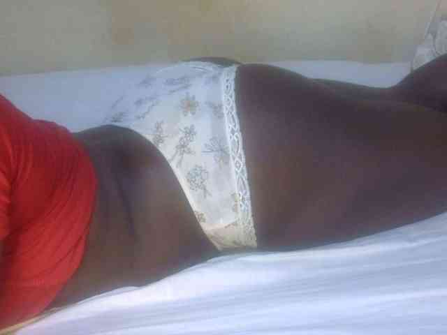 Juicyass-02 webcam