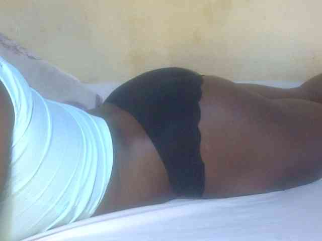 Juicyass-02 webcam