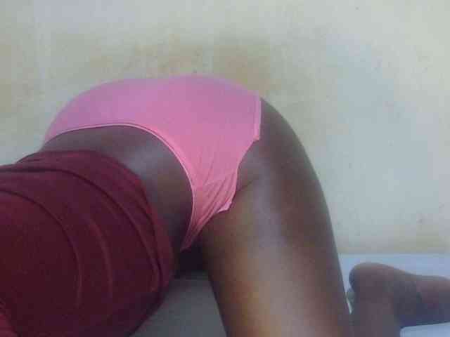 Juicyass-02 webcam