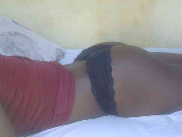 Juicyass-02 webcam