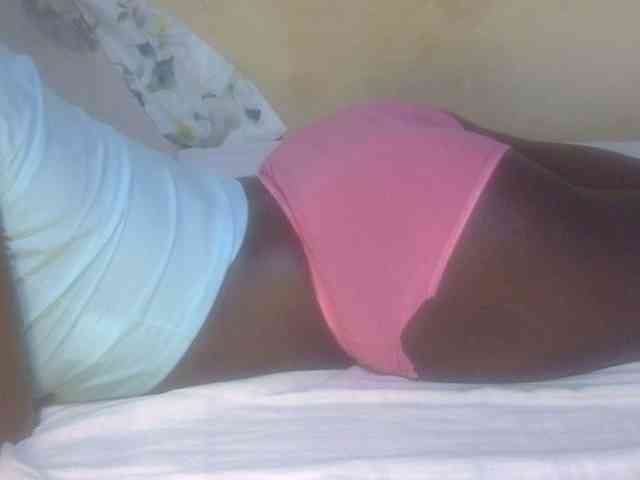 Juicyass-02 webcam