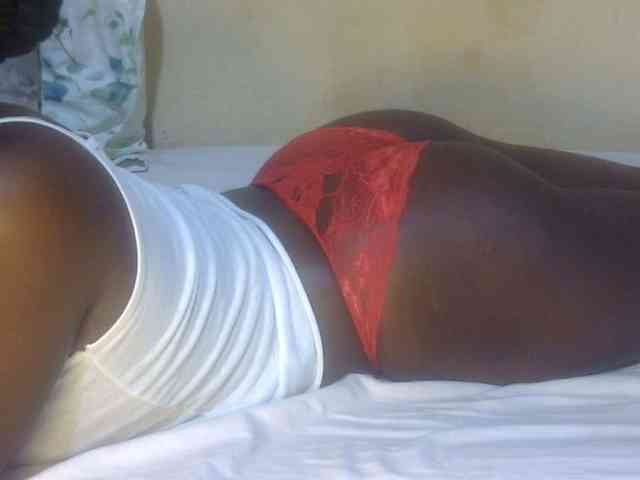 Juicyass-02 webcam