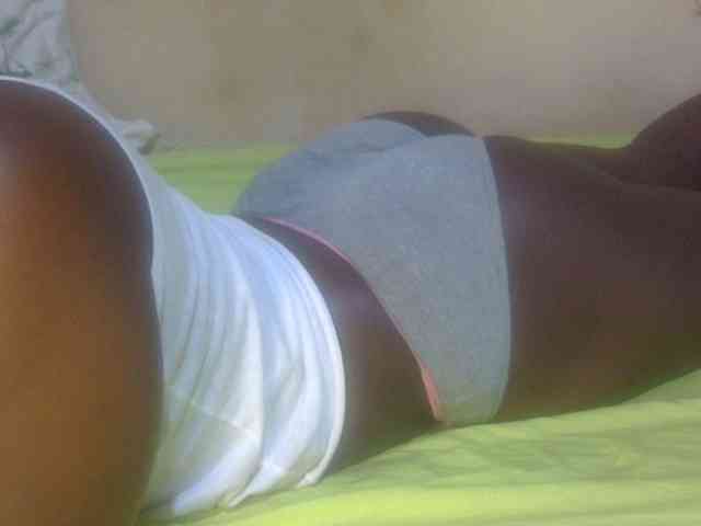 Juicyass-02 webcam
