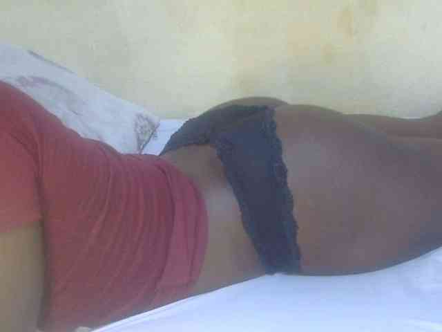 Juicyass-02 webcam