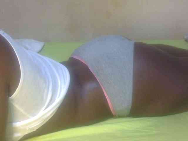 Juicyass-02 webcam