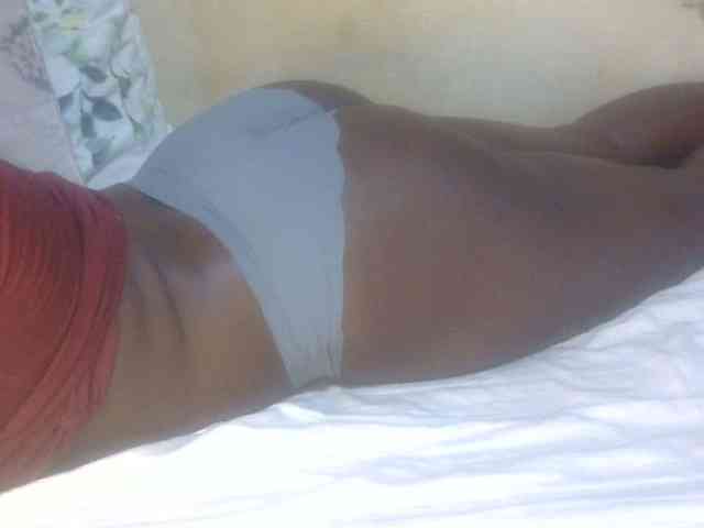 Juicyass-02 webcam