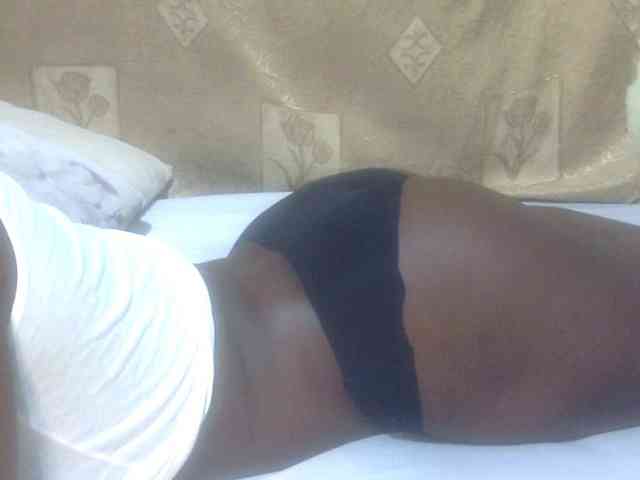 Juicyass-02 webcam