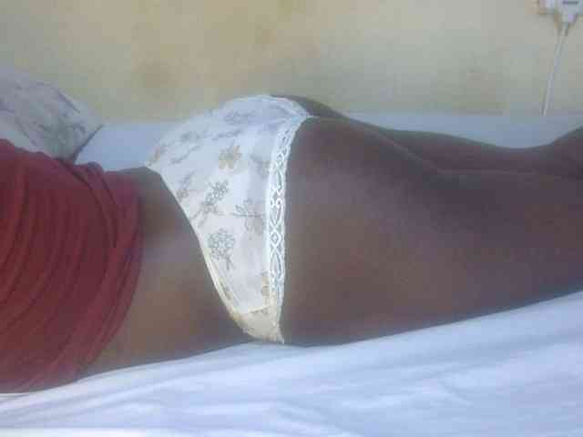 Juicyass-02 webcam