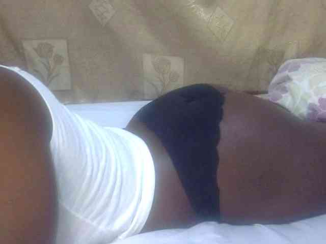Juicyass-02 webcam