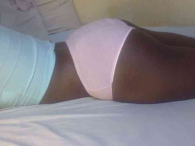 Juicyass-02 webcam