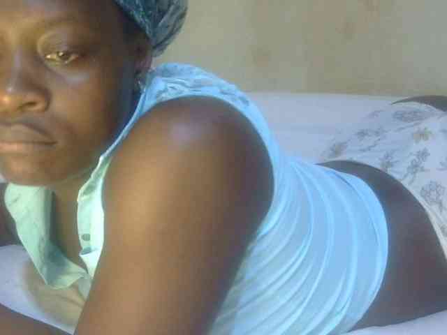 Juicyass-02 webcam