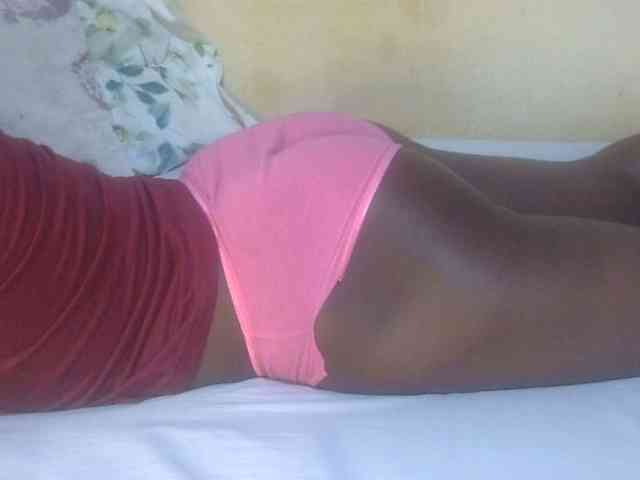 Juicyass-02 webcam