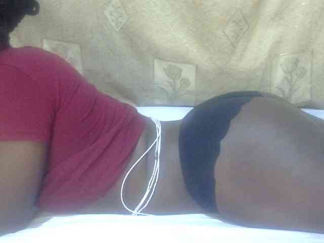 Juicyass-02 webcam
