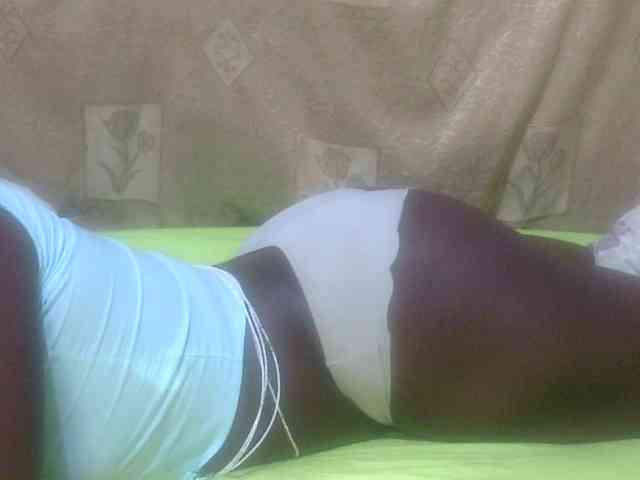 Juicyass-02 webcam