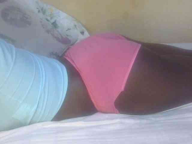 Juicyass-02 webcam