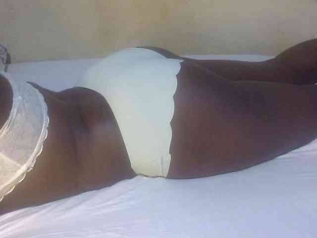 Juicyass-02 webcam