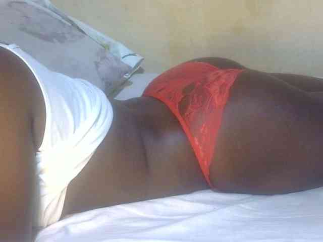 Juicyass-02 webcam