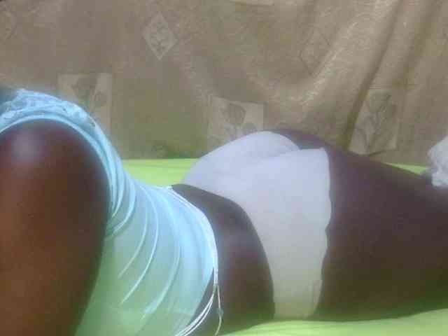 Juicyass-02 webcam