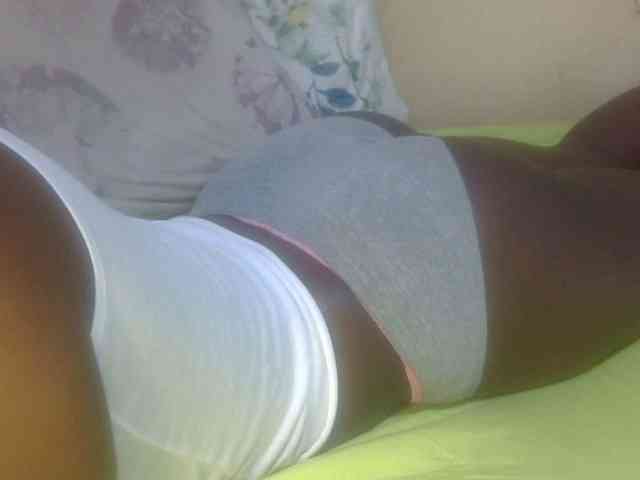 Juicyass-02 webcam