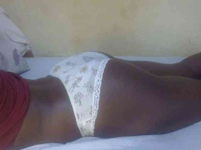 Juicyass-02 webcam